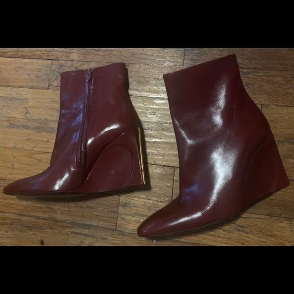 Gorgeous Authentic Fendi leather reddish brown wedge booties gold stripe - Picture 16 of 16